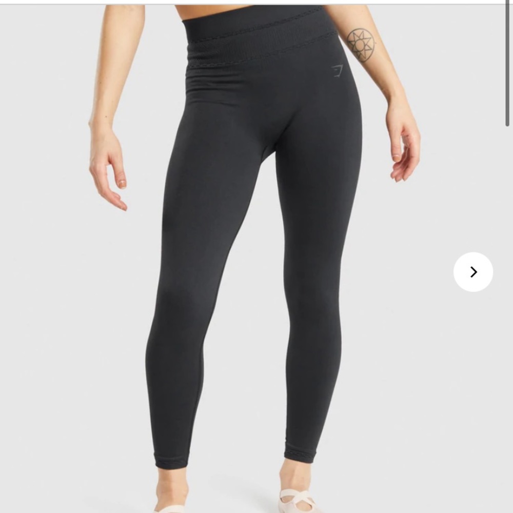 black studio leggings